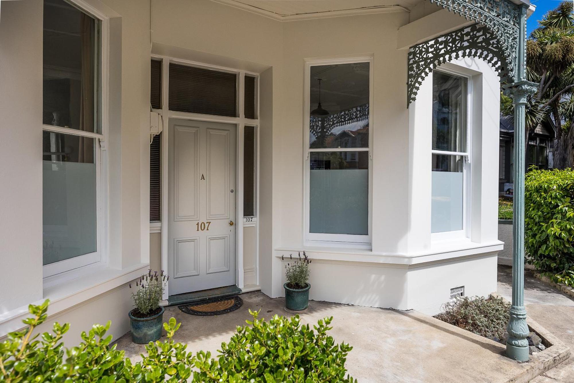 Heritage Honey - Walk To Octagon, Museum & Cafes Dunedin Exterior photo